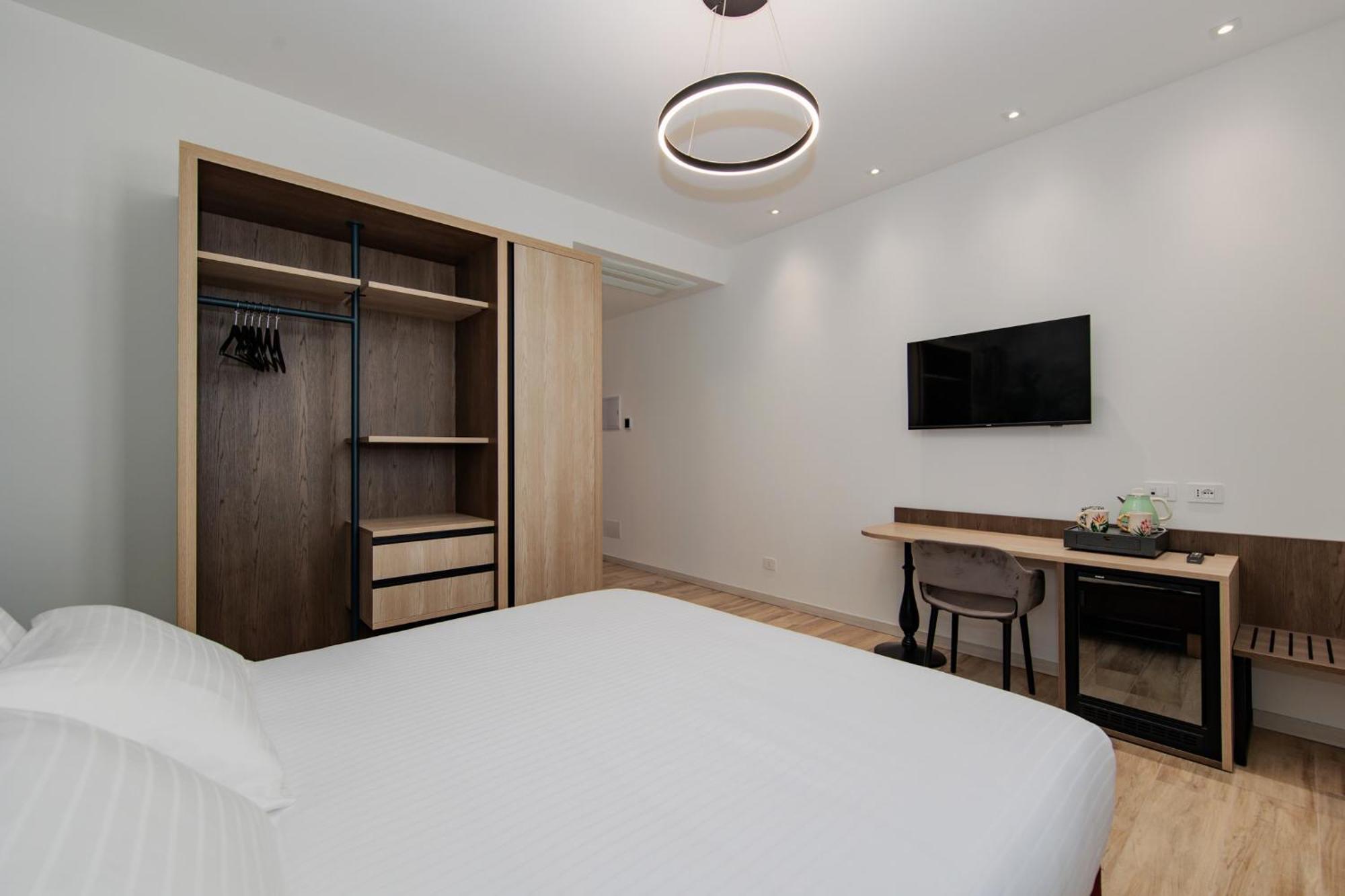 Ophelia Hotel Cazzago San Martino Bagian luar foto