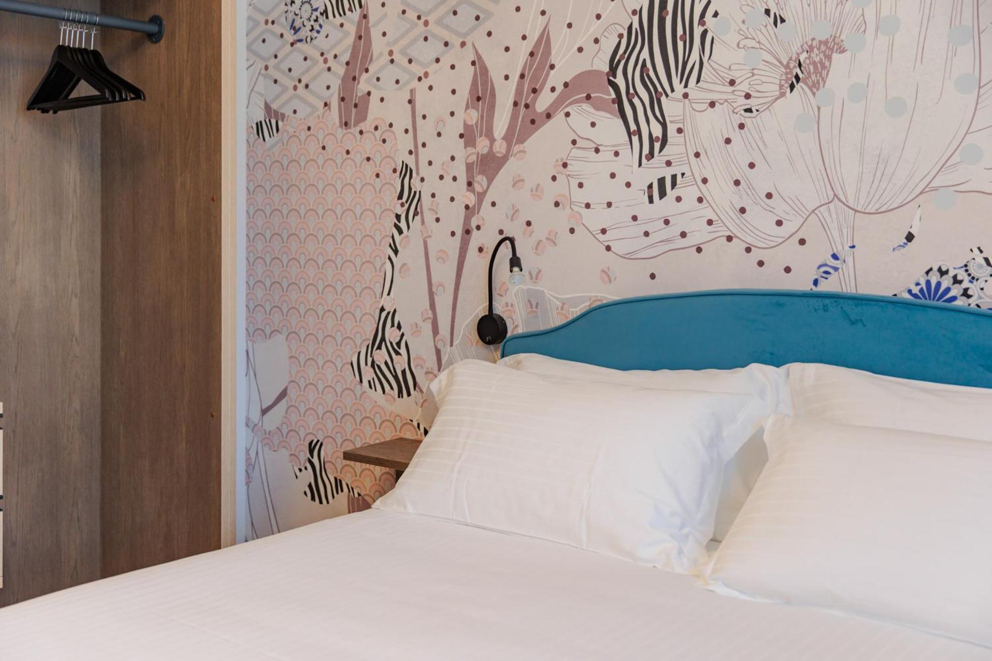 Ophelia Hotel Cazzago San Martino Bagian luar foto